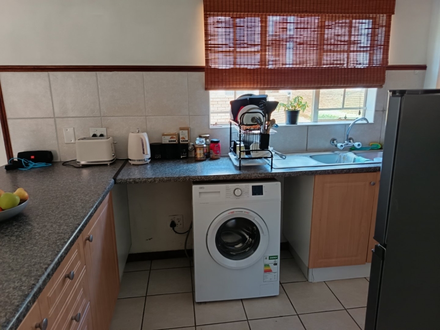 2 Bedroom Property for Sale in Monavoni A H Gauteng