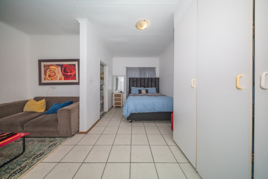 1 Bedroom Property for Sale in Eden Glen Gauteng