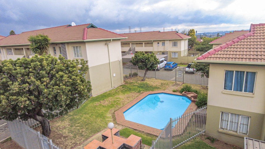 1 Bedroom Property for Sale in Eden Glen Gauteng