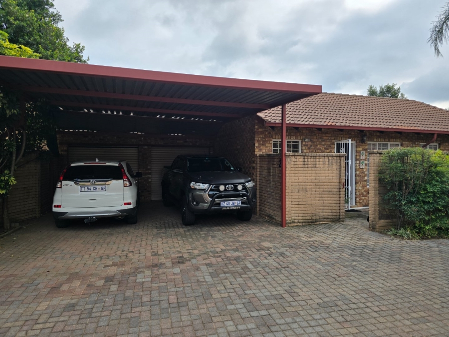 2 Bedroom Property for Sale in Equestria Gauteng