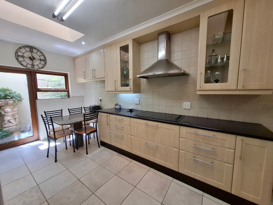 4 Bedroom Property for Sale in Atholl Gauteng