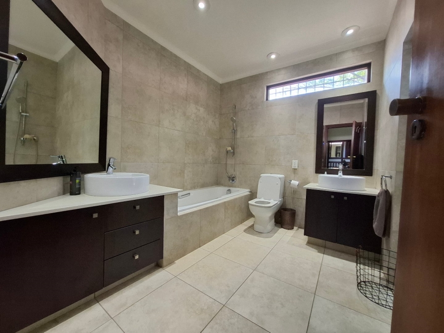 4 Bedroom Property for Sale in Atholl Gauteng
