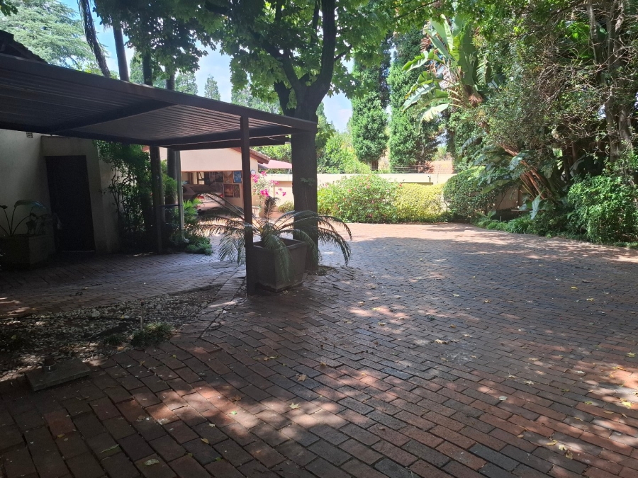 4 Bedroom Property for Sale in Atholl Gauteng