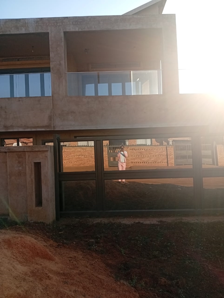 7 Bedroom Property for Sale in Soshanguve South Ext 5 Gauteng
