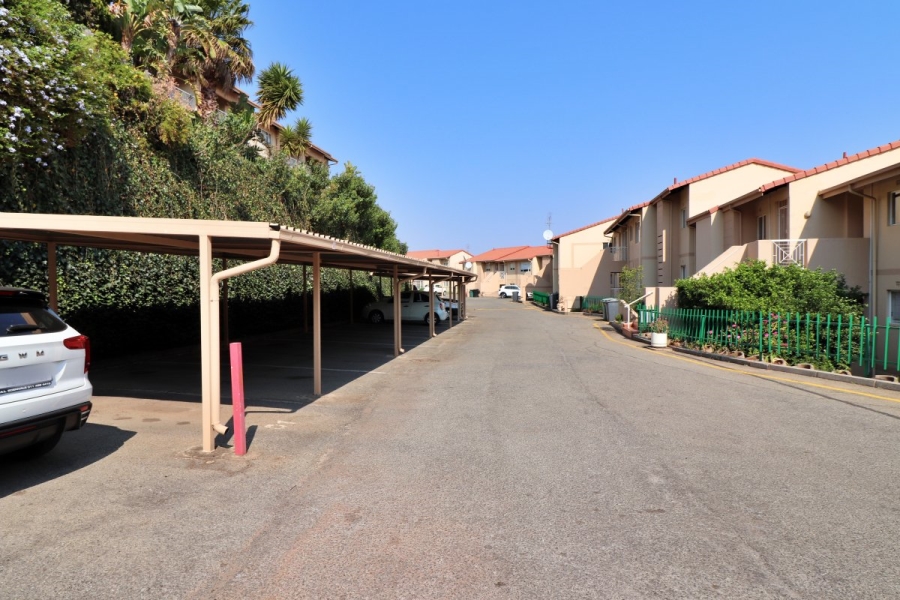 2 Bedroom Property for Sale in Primrose Hill Gauteng