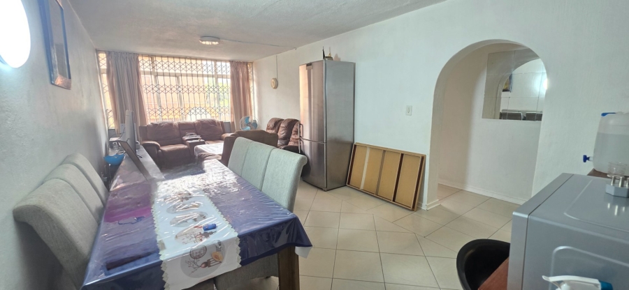 2 Bedroom Property for Sale in Erasmia Gauteng