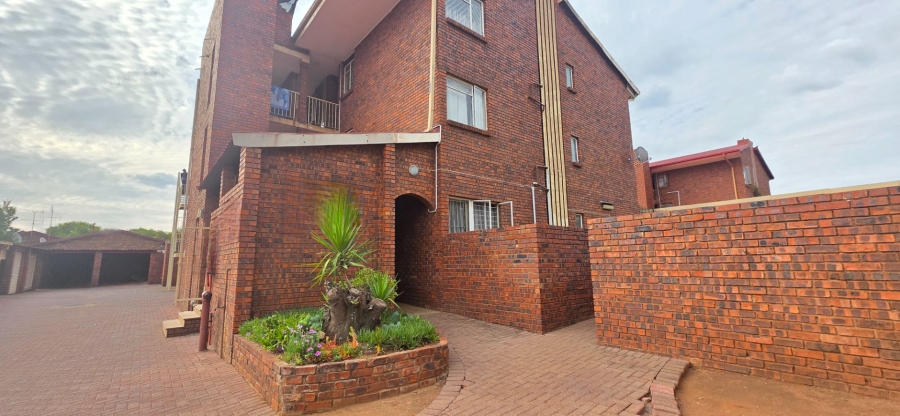 2 Bedroom Property for Sale in Erasmia Gauteng
