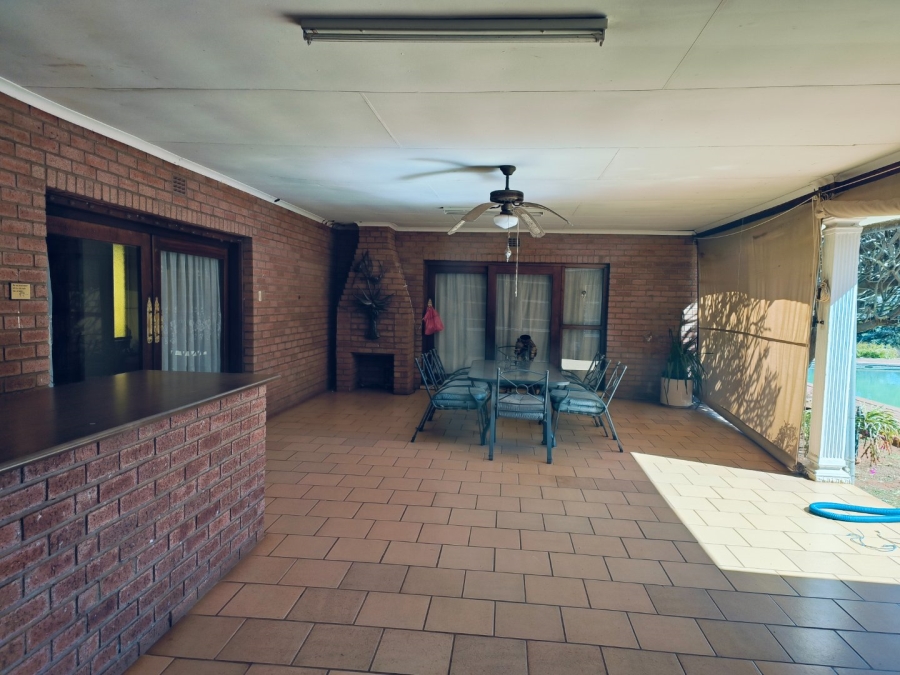 Commercial Property for Sale in Raslouw A H Gauteng