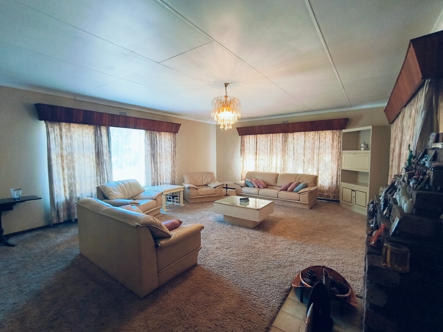 Commercial Property for Sale in Raslouw A H Gauteng