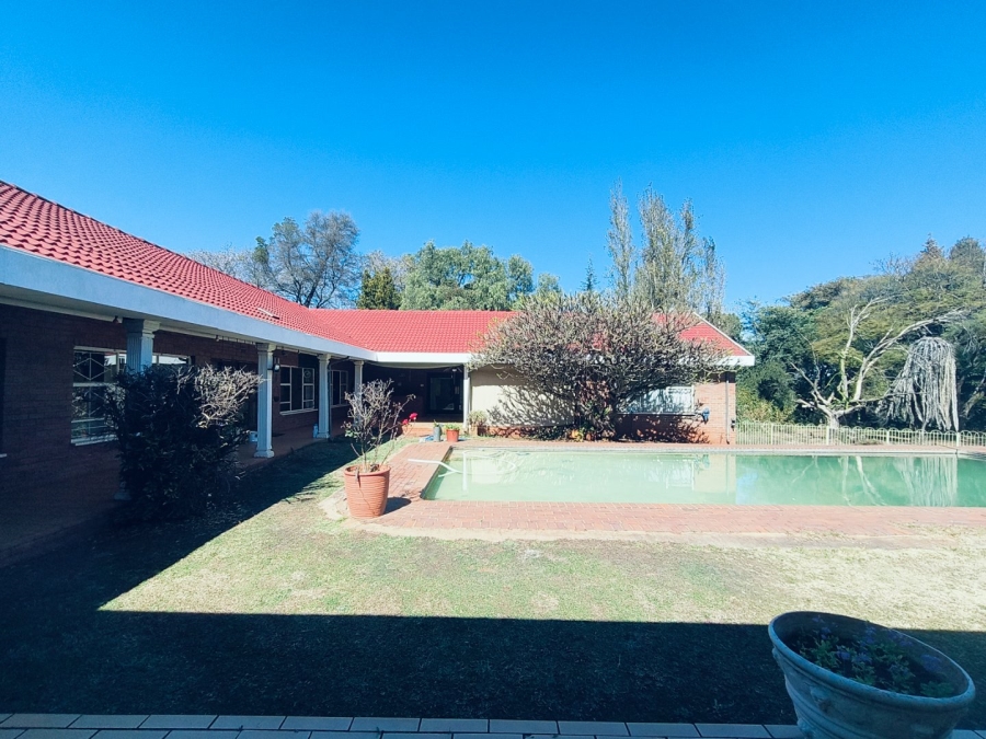 Commercial Property for Sale in Raslouw A H Gauteng
