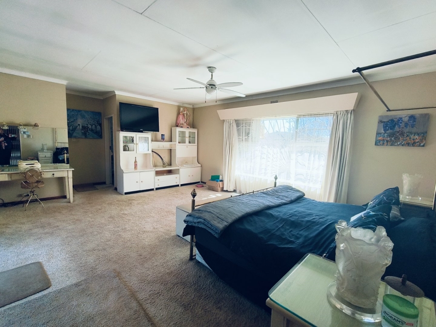 Commercial Property for Sale in Raslouw A H Gauteng