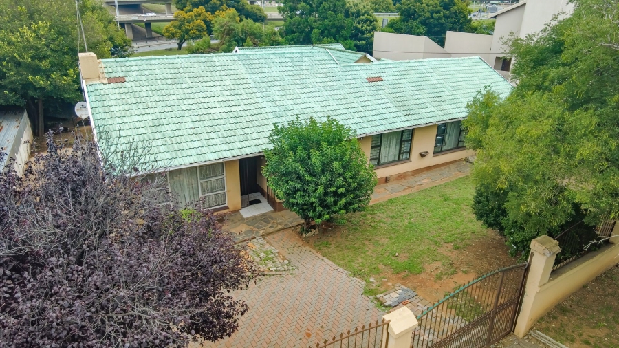 3 Bedroom Property for Sale in Glenanda Gauteng