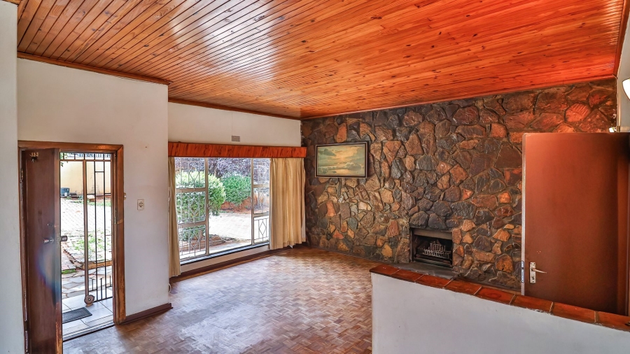 3 Bedroom Property for Sale in Glenanda Gauteng