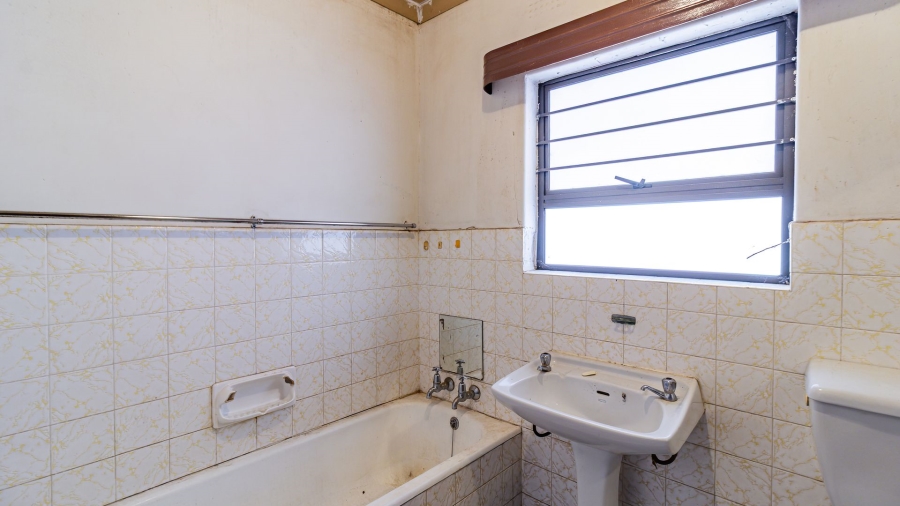 3 Bedroom Property for Sale in Glenanda Gauteng