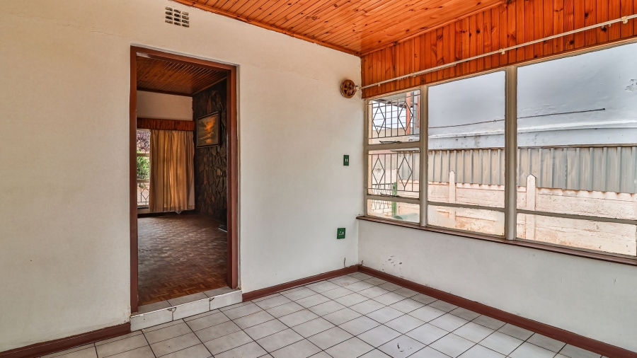 3 Bedroom Property for Sale in Glenanda Gauteng