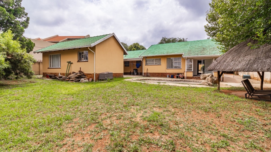 3 Bedroom Property for Sale in Glenanda Gauteng