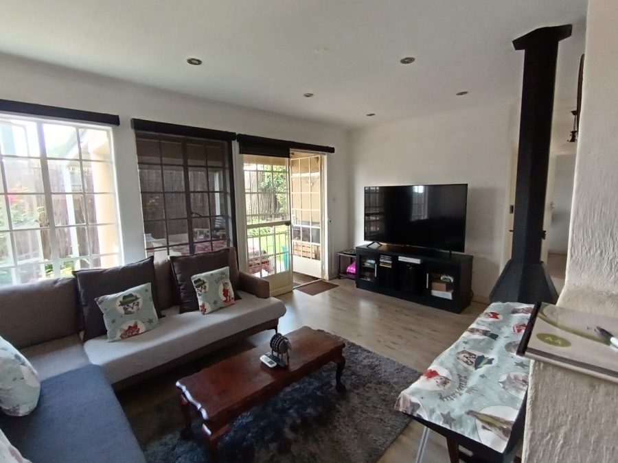 2 Bedroom Property for Sale in The Reeds Gauteng