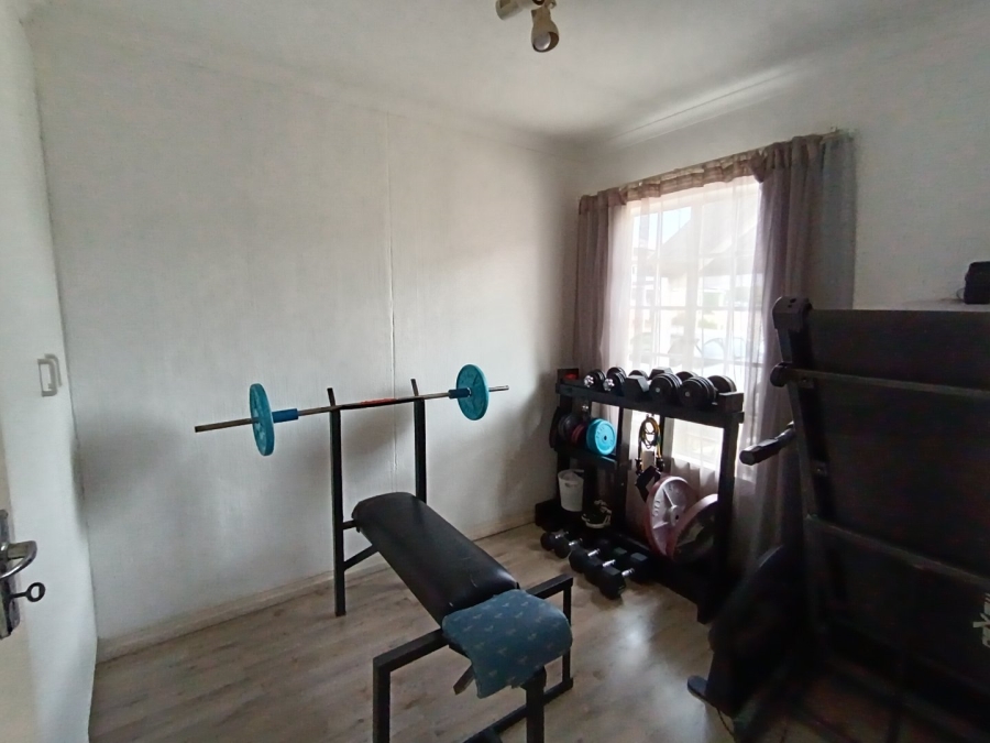 2 Bedroom Property for Sale in The Reeds Gauteng