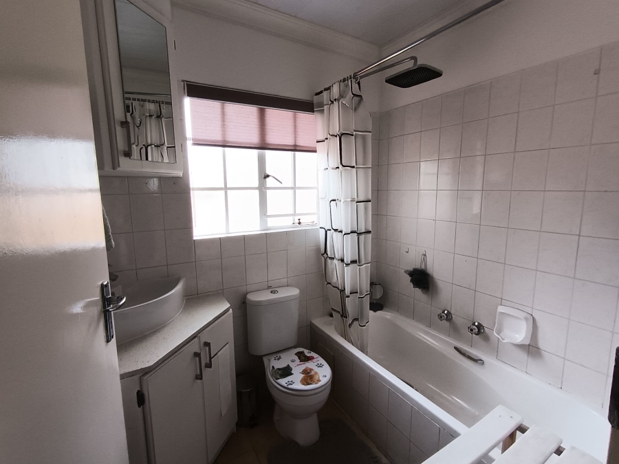 2 Bedroom Property for Sale in The Reeds Gauteng