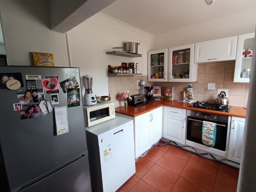 2 Bedroom Property for Sale in The Reeds Gauteng