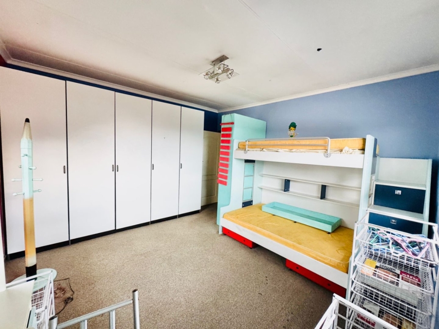 7 Bedroom Property for Sale in Kensington Gauteng