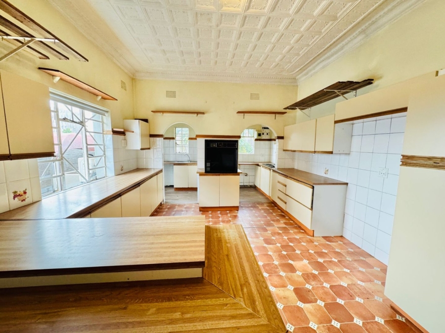 7 Bedroom Property for Sale in Kensington Gauteng