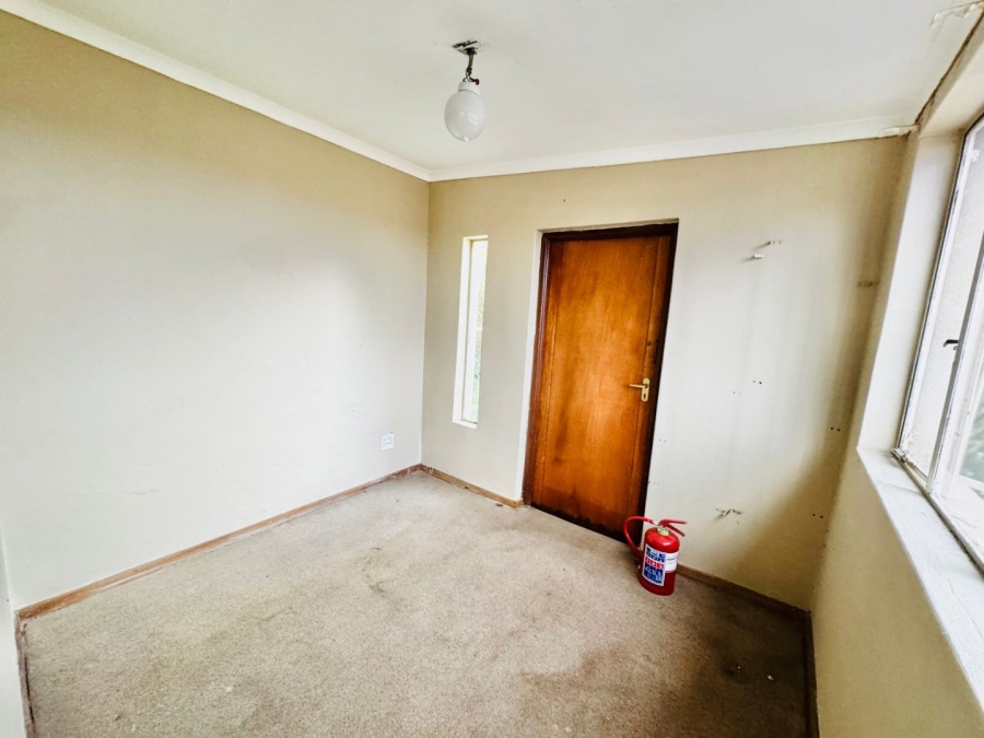 7 Bedroom Property for Sale in Kensington Gauteng