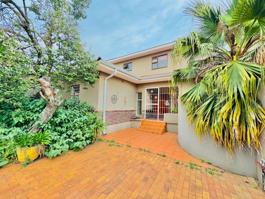 7 Bedroom Property for Sale in Kensington Gauteng