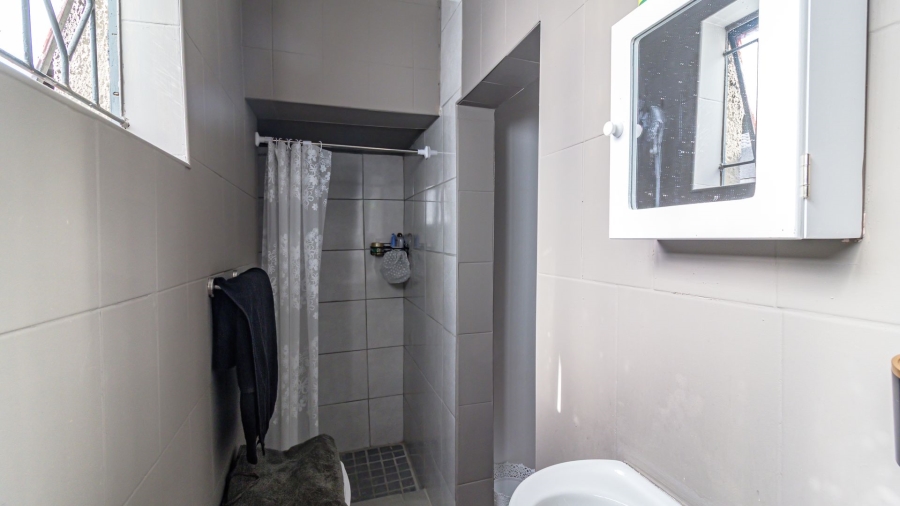 5 Bedroom Property for Sale in Mondeor Gauteng