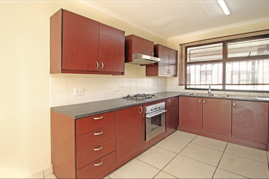 2 Bedroom Property for Sale in Eveleigh Gauteng