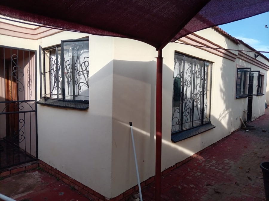 3 Bedroom Property for Sale in Soshanguve IA Gauteng