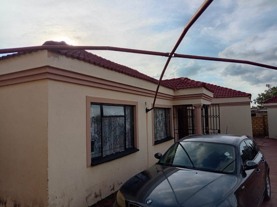 3 Bedroom Property for Sale in Soshanguve IA Gauteng