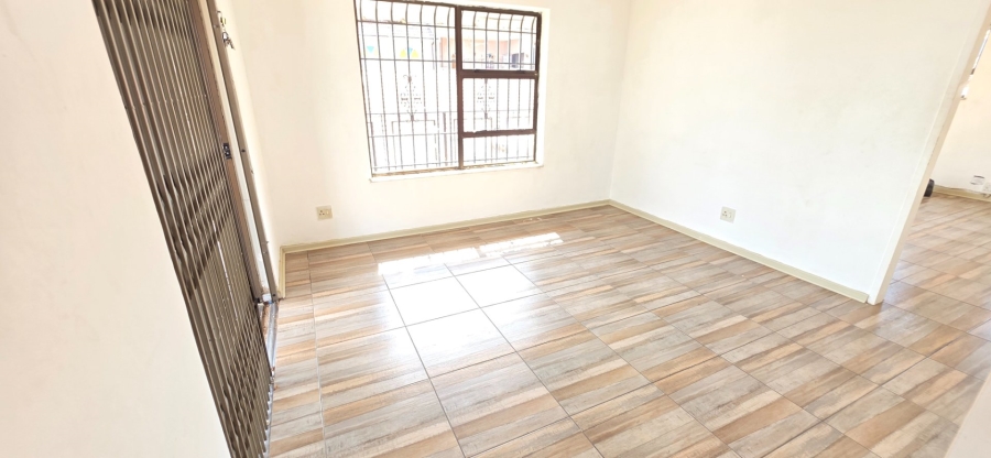 To Let 1 Bedroom Property for Rent in Laudium Gauteng