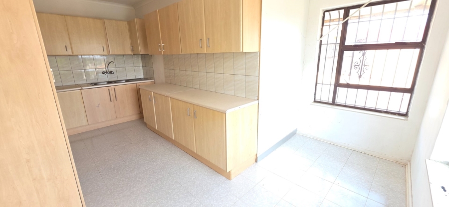 To Let 1 Bedroom Property for Rent in Laudium Gauteng