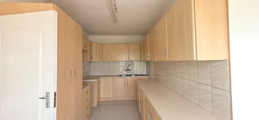 To Let 1 Bedroom Property for Rent in Laudium Gauteng