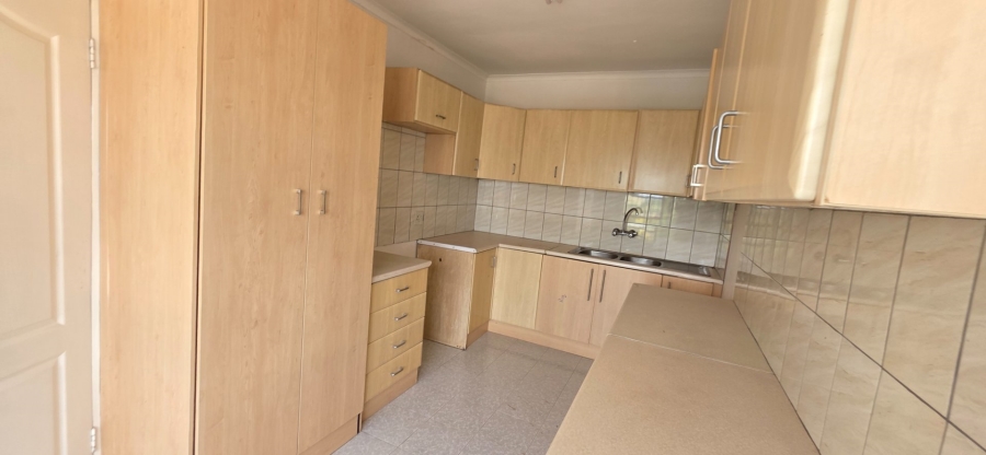 To Let 1 Bedroom Property for Rent in Laudium Gauteng
