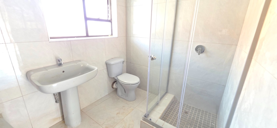 To Let 1 Bedroom Property for Rent in Laudium Gauteng