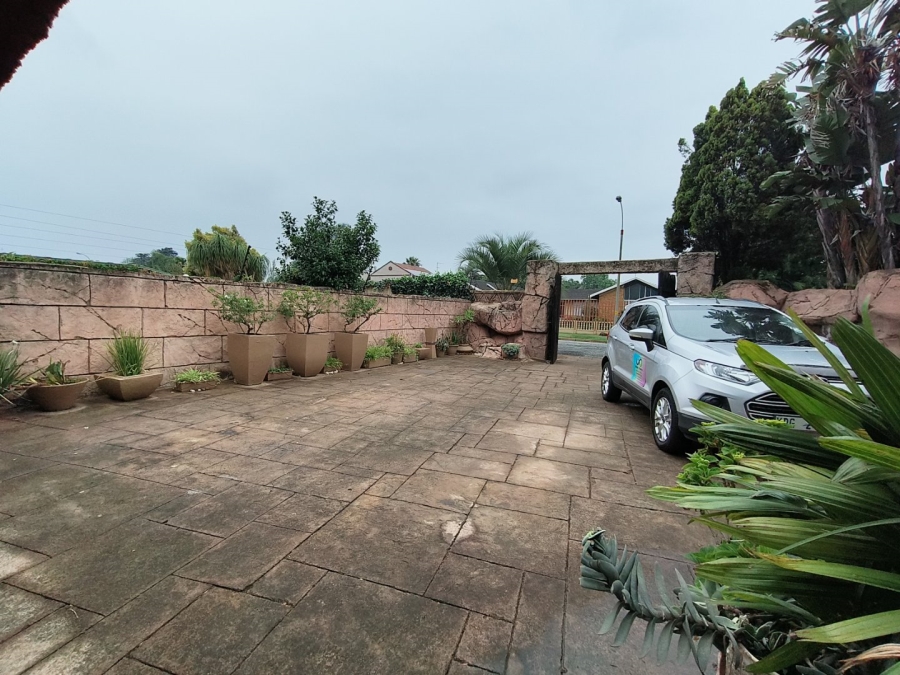 17 Bedroom Property for Sale in Aston Manor Gauteng