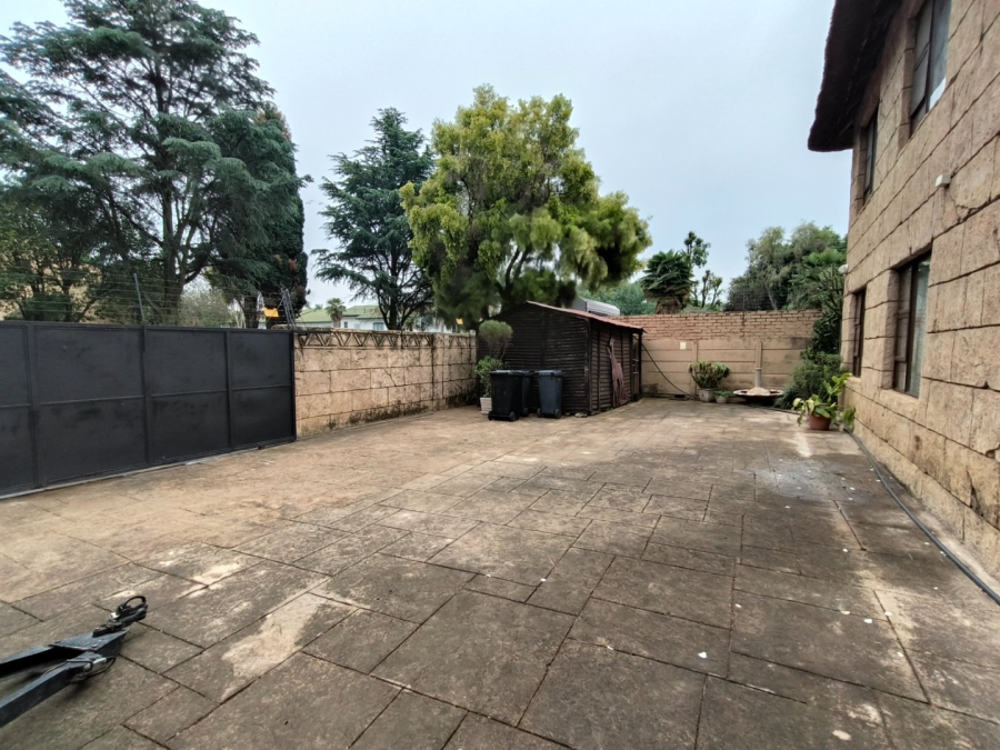 17 Bedroom Property for Sale in Aston Manor Gauteng