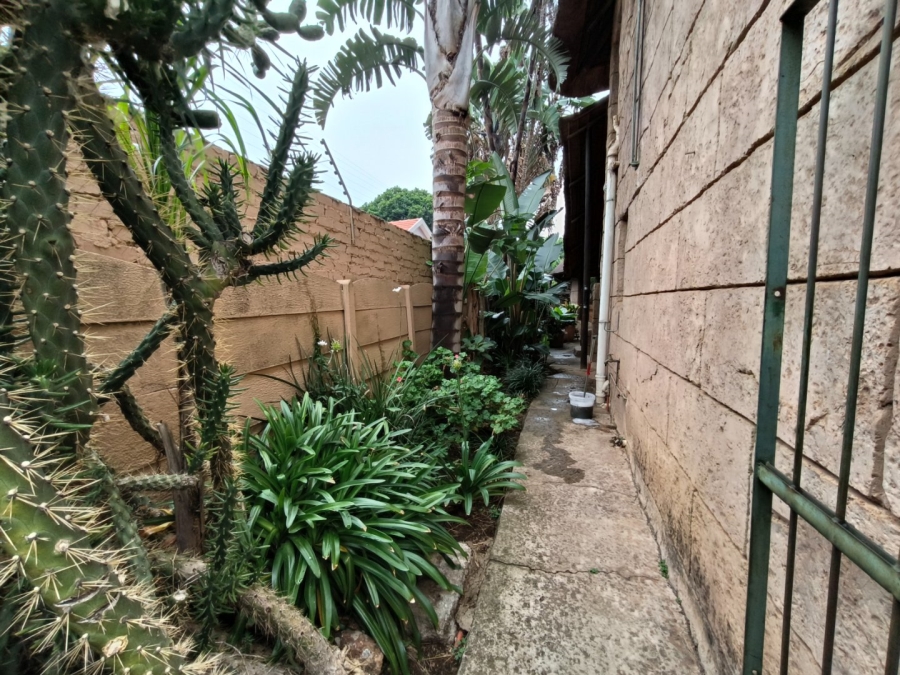 17 Bedroom Property for Sale in Aston Manor Gauteng