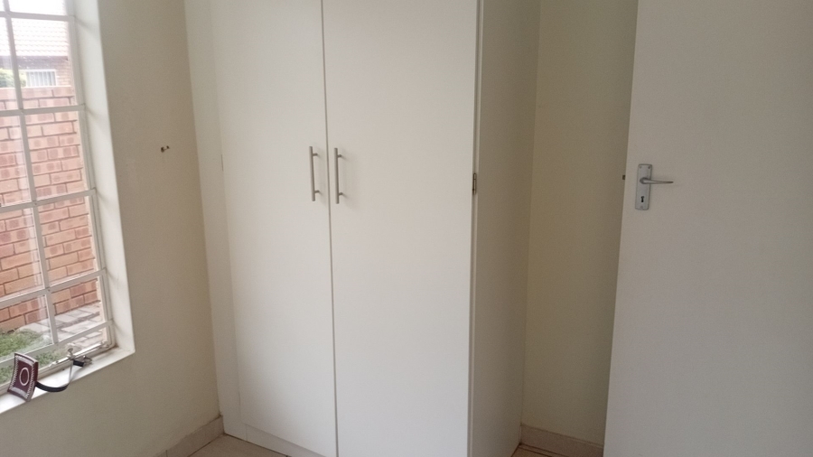 2 Bedroom Property for Sale in Equestria Gauteng