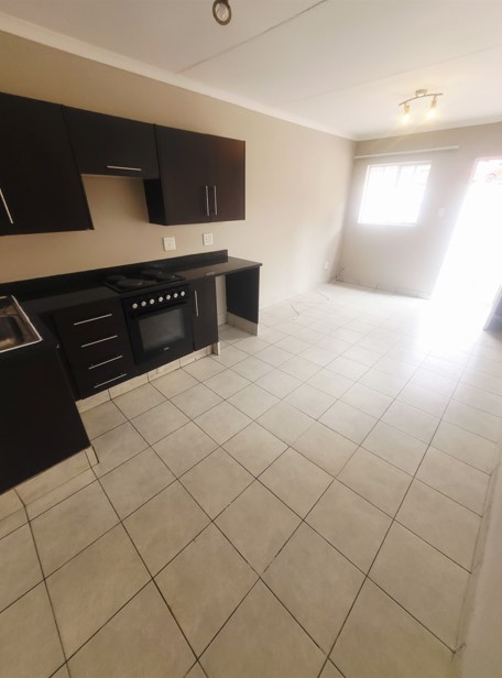 1 Bedroom Property for Sale in Bramley Park Gauteng