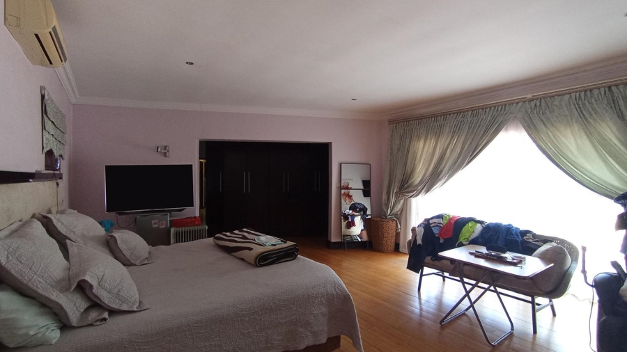 4 Bedroom Property for Sale in Waterkloof Ridge Gauteng