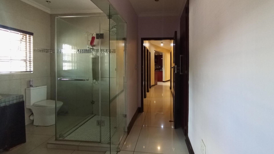 4 Bedroom Property for Sale in Waterkloof Ridge Gauteng