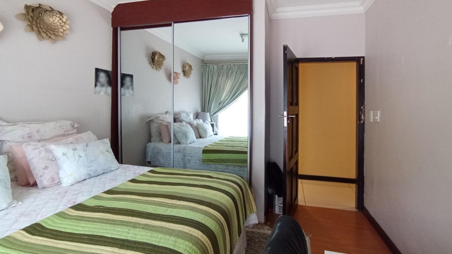 4 Bedroom Property for Sale in Waterkloof Ridge Gauteng