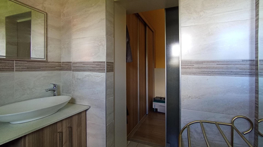 4 Bedroom Property for Sale in Waterkloof Ridge Gauteng