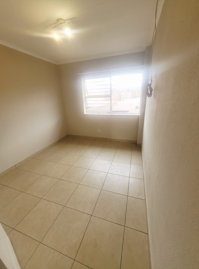  Bedroom Property for Sale in Bramley Park Gauteng