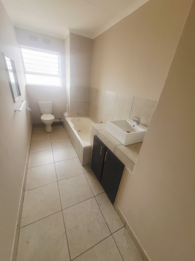  Bedroom Property for Sale in Bramley Park Gauteng