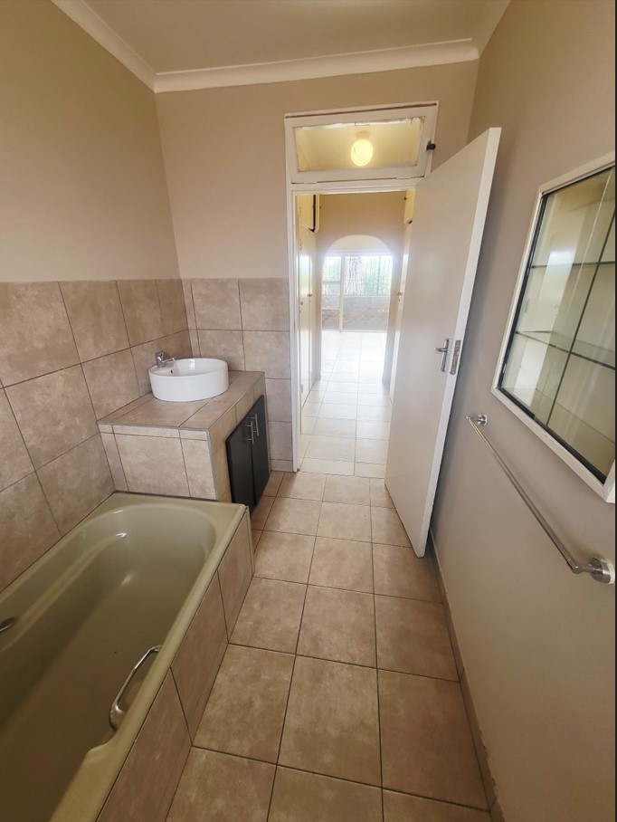  Bedroom Property for Sale in Bramley Park Gauteng