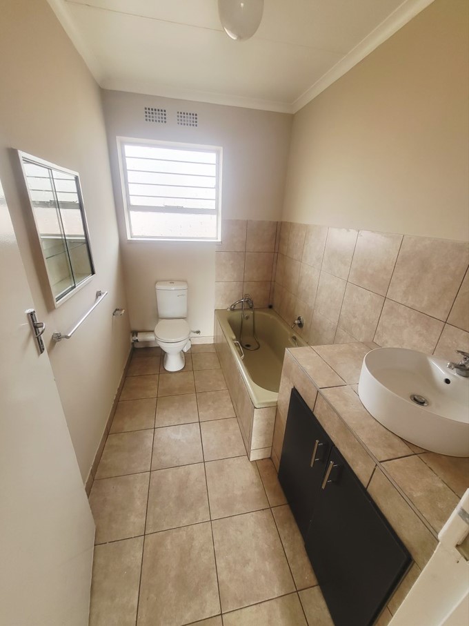  Bedroom Property for Sale in Bramley Park Gauteng